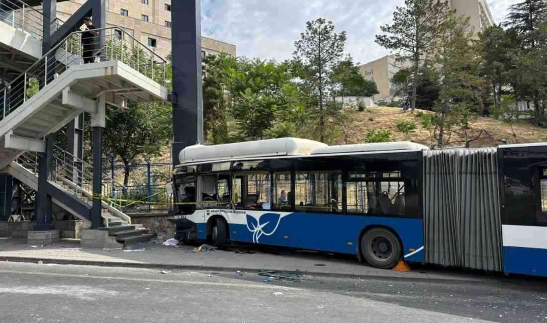 EGO otobüsü 4 araca çarptıAnkara’nın Keçiören ilçesinde sabah saatlerinde yaşanan