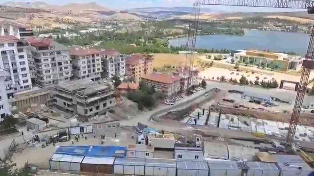 Ankara’nın Mamak ilçesi Küçük Kayaş Mahallesi’nde yapımı süren ağız ve