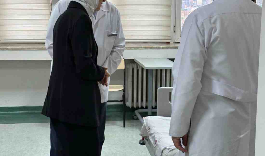 Bakan Göktaş’tan GATA’da Tedavi Gören Askerlere Ziyaret Aile ve Sosyal Hizmetler Bakanı Mahinur Özdemir Göktaş, Pençe-Kilit Harekatı