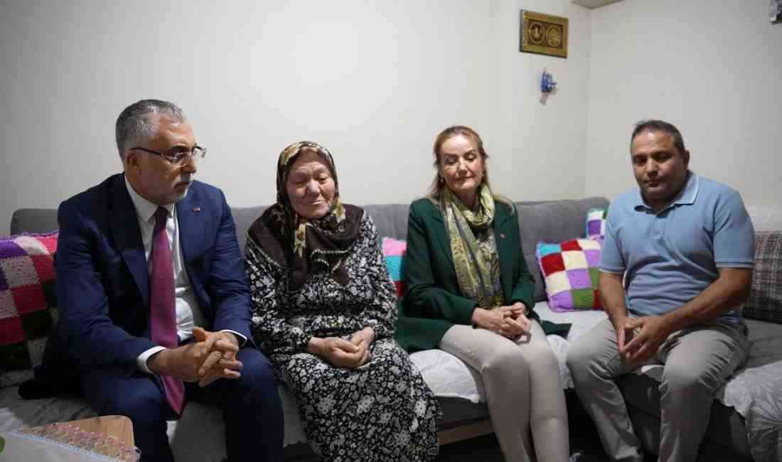 15 Temmuz’un Kahramanlarına Minnet Çalışma ve Sosyal Güvenlik Bakanı Vedat