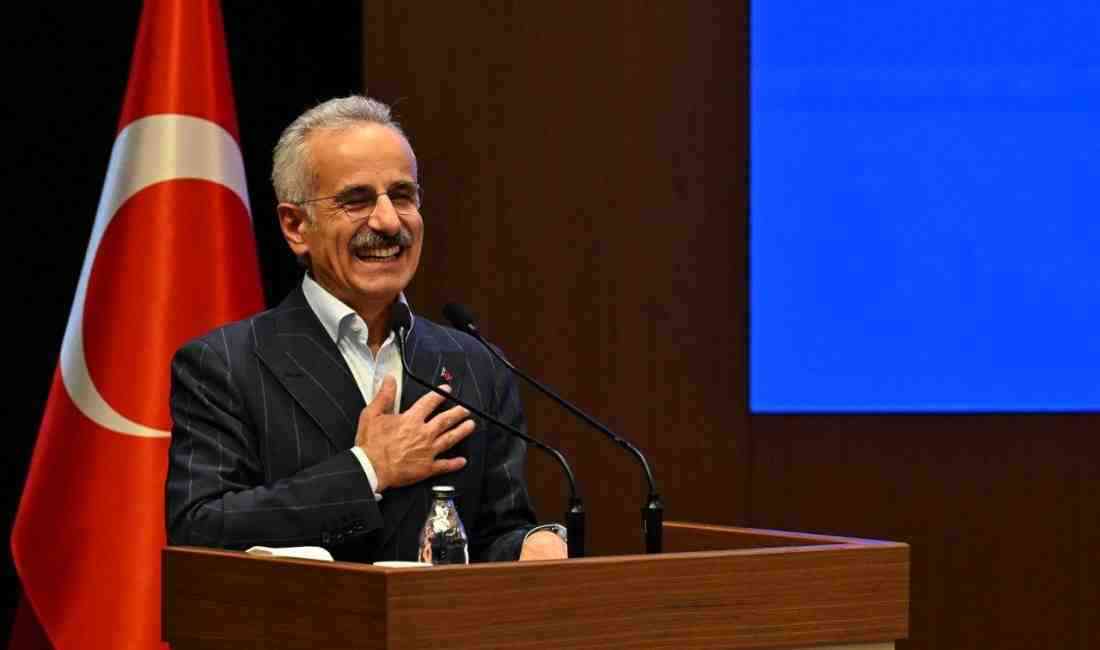 Ulaştırma ve Altyapı Bakanı Abdulkadir Uraloğlu, Ankara Esenboğa Havalimanı’nı şehir