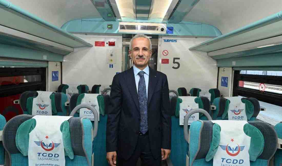 30 Ağustos Zafer Bayramı’nda Raylı Sistem Hatları Ücretsiz Olacak Ulaştırma ve Altyapı Bakanı Abdulkadir Uraloğlu, 30 Ağustos Zafer Bayramı‘nda,
