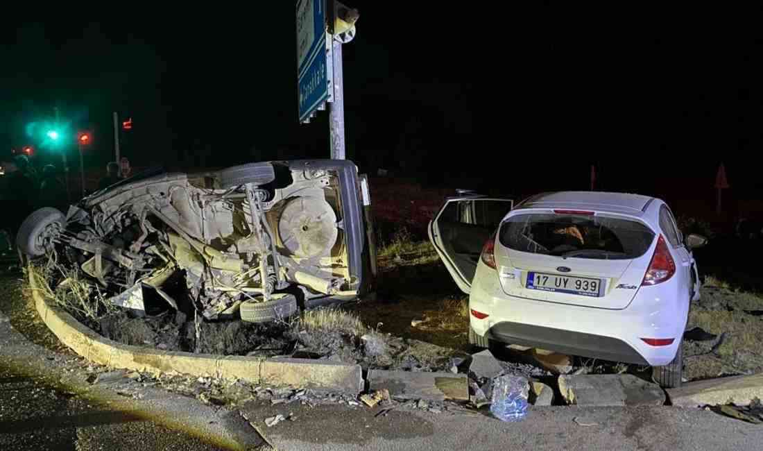 Çanakkale’nin Ayvacık ilçesinde gece saatlerinde meydana gelen trafik kazasında iki