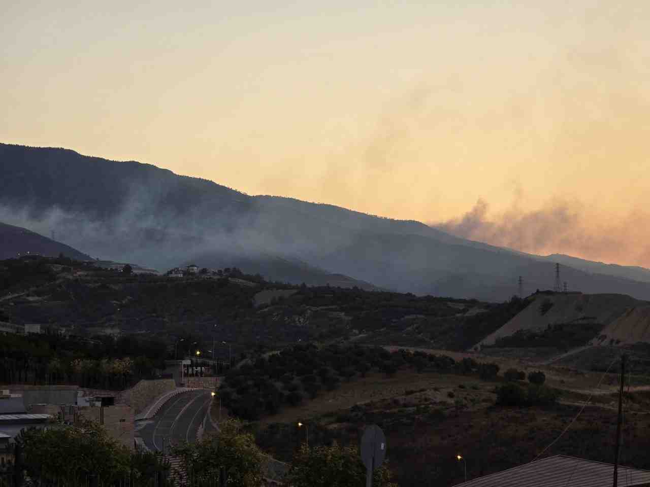 Hatay’ın merkez Antakya ilçesine bağlı Karaali Mahallesi’nde dün öğle saatlerinde