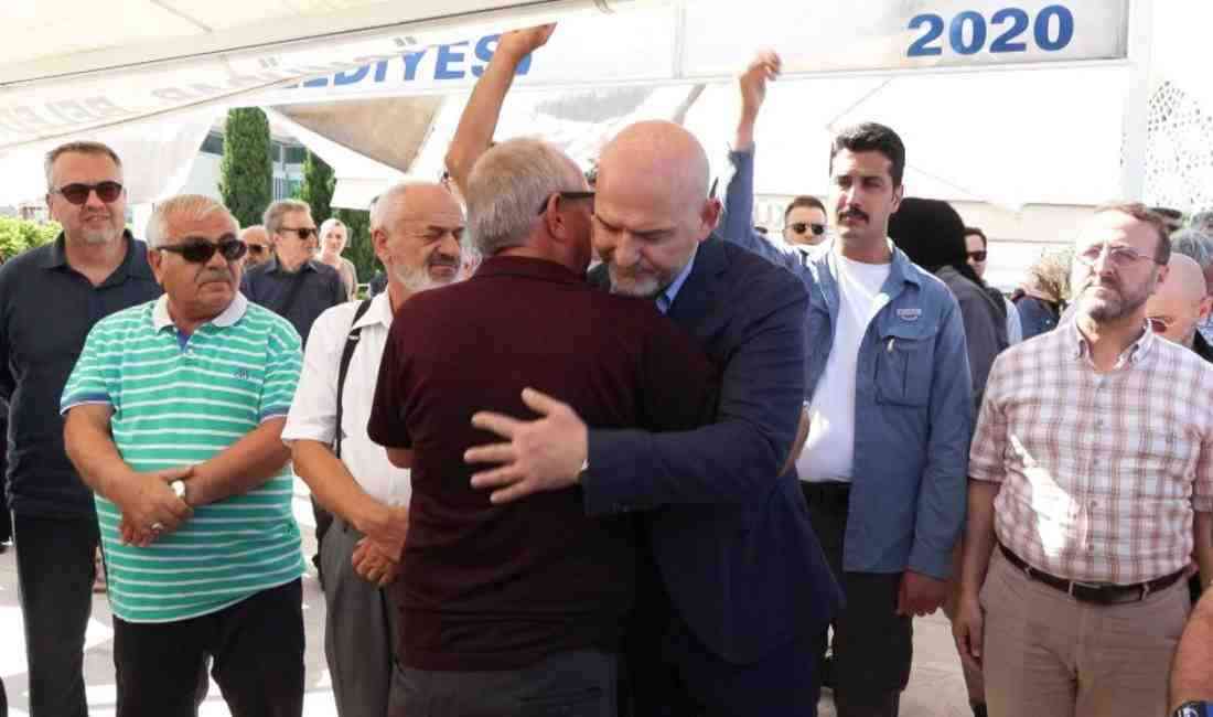 Cumhurbaşkanı Başdanışmanı, Ekonomi Politikaları Kurulu Üyesi ve gazeteci-yazar Yiğit Bulut