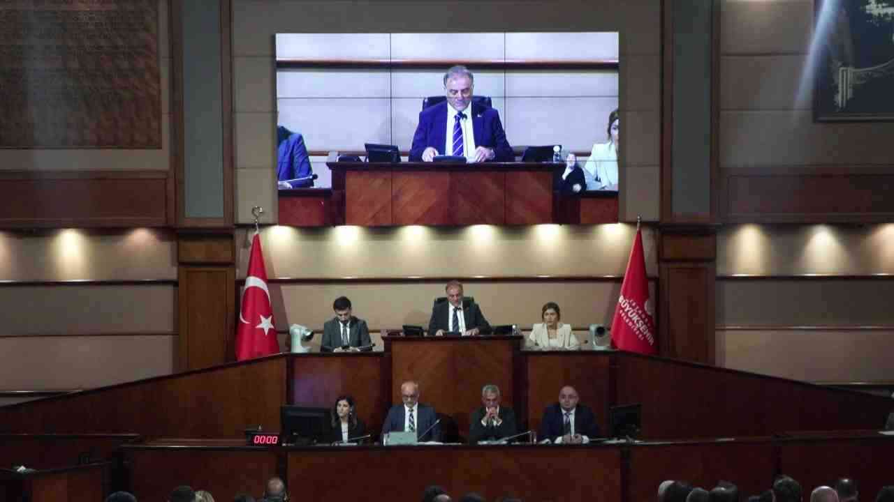 İstanbul Büyükşehir Belediye Meclisi Temmuz ayının ilk oturumu gerçekleştirildi. İstanbul