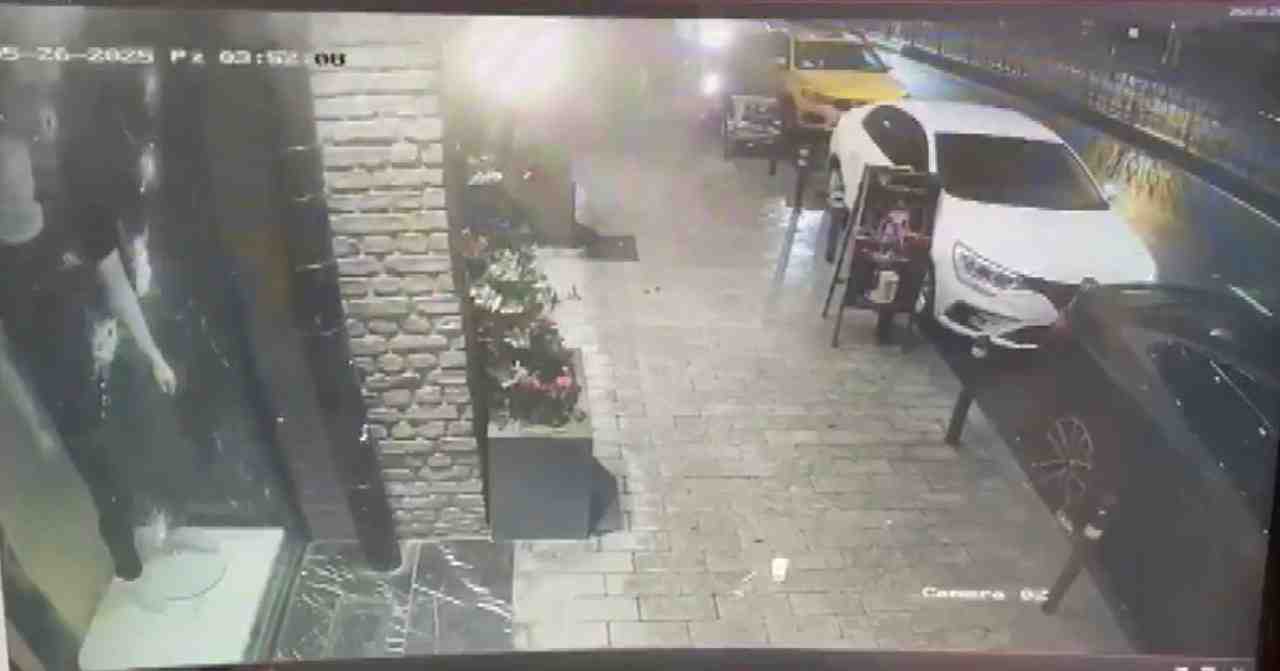 İstanbul merkezli iki ilde düzenlenen geniş çaplı operasyonda, iş yerlerini