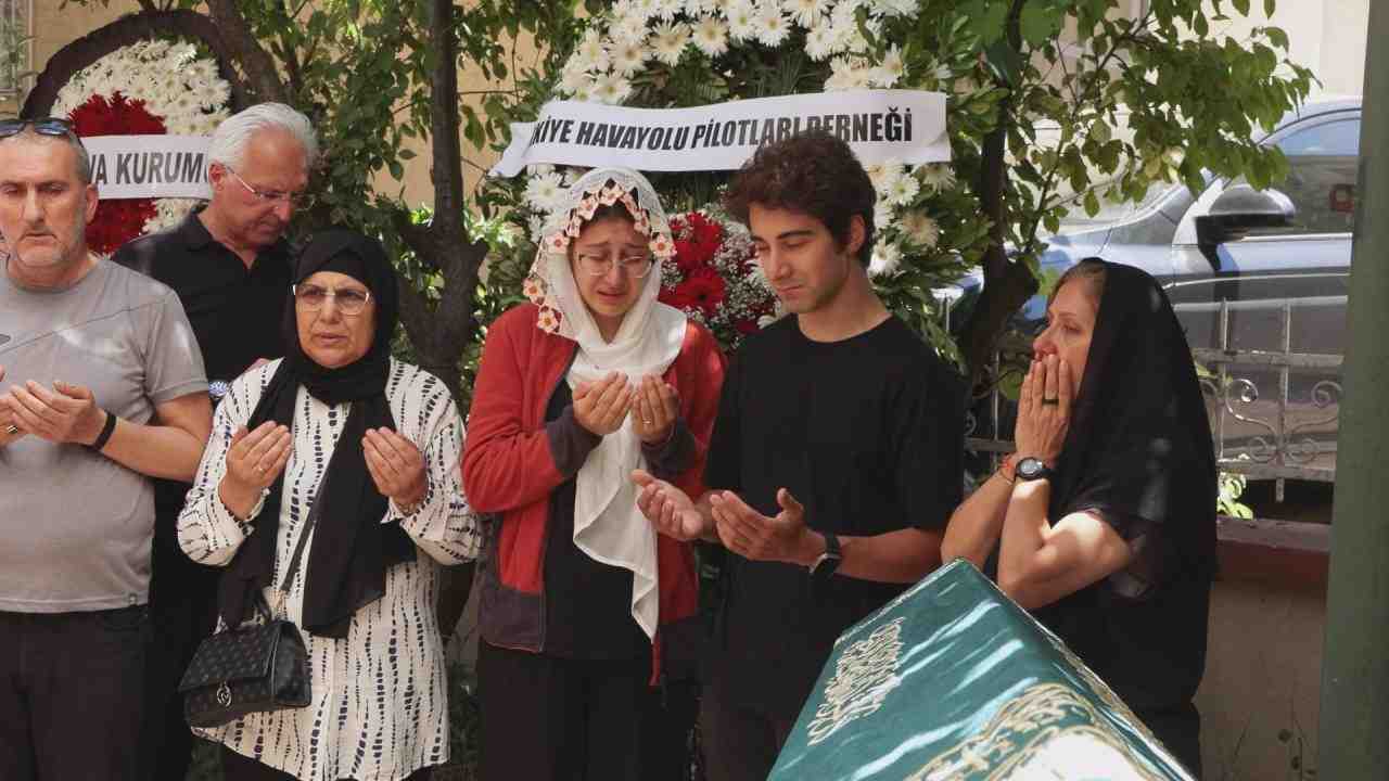 Dünya turu hayali yarım kaldı, sevenlerinin gözyaşları sel oldu Dünya