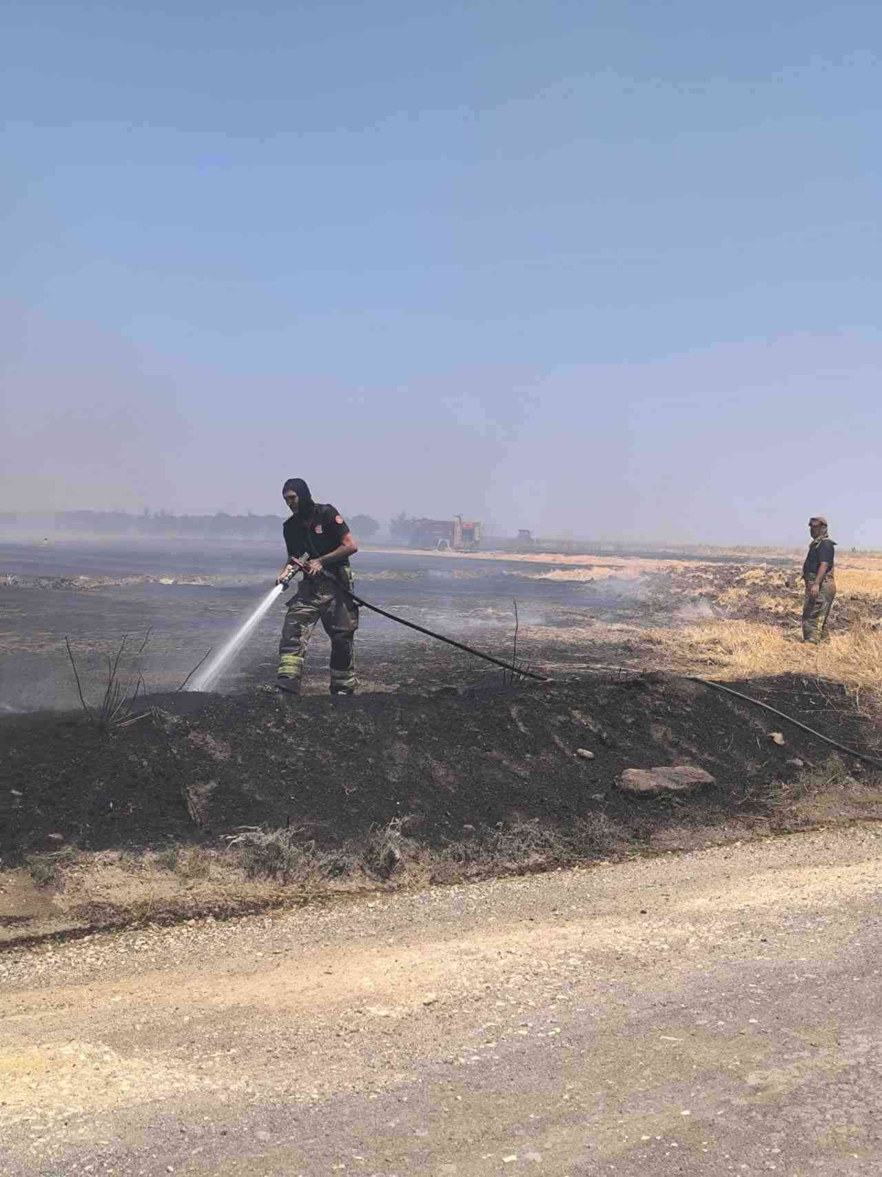 Gümüşyaka Mahallesi’nde çıkan yangın kısa sürede kontrol altına alındıİstanbul Silivri’de,
