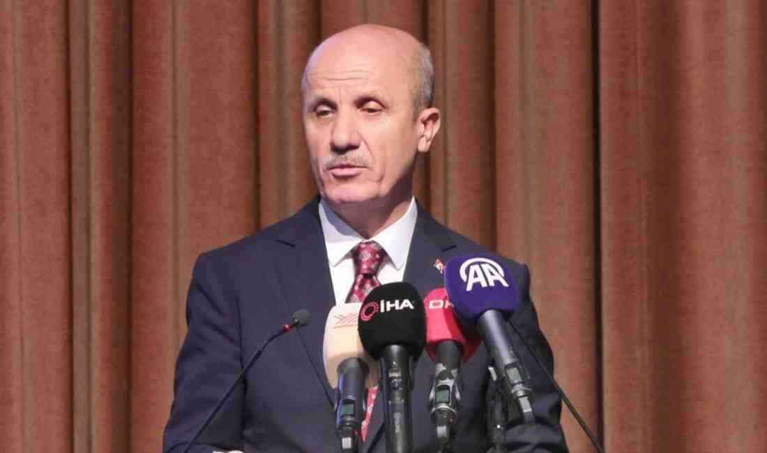 Boğaziçi Üniversitesi’nde düzenlenen Araştırma Üniversiteleri Destek Programı Değerlendirme Toplantısı’nda konuşan