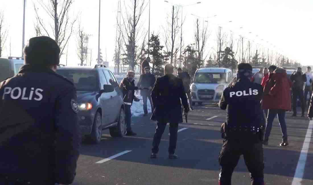 Erzurum’un Aziziye ilçesinde 30 yaşındaki Batuhan Yavuz’un, kardeşi Doğuhan Yavuz’u