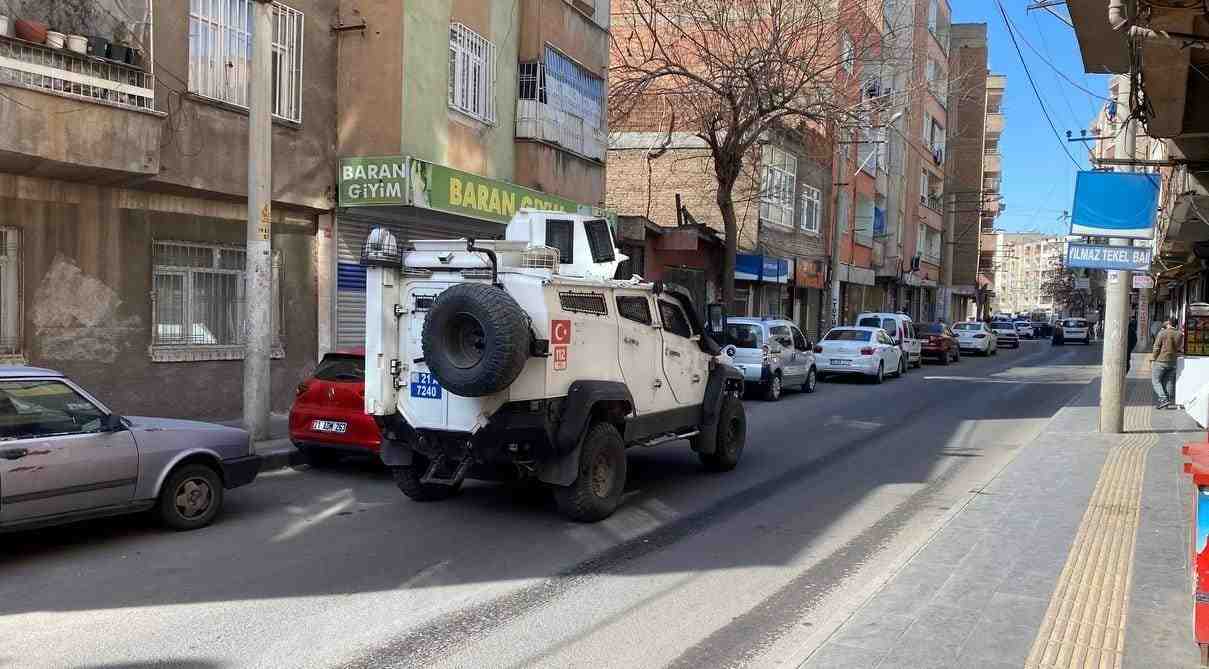 Bağlar’da Tartışma Cinayetle SonuçlandıDiyarbakır’ın Bağlar ilçesinde aile içinde yaşanan bir
