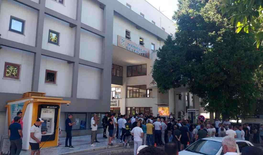Baklava Kutusunda Rüşvetle Başlayan OperasyonAntalya’nın Manavgat ilçesinde belediyeye yönelik yürütülen