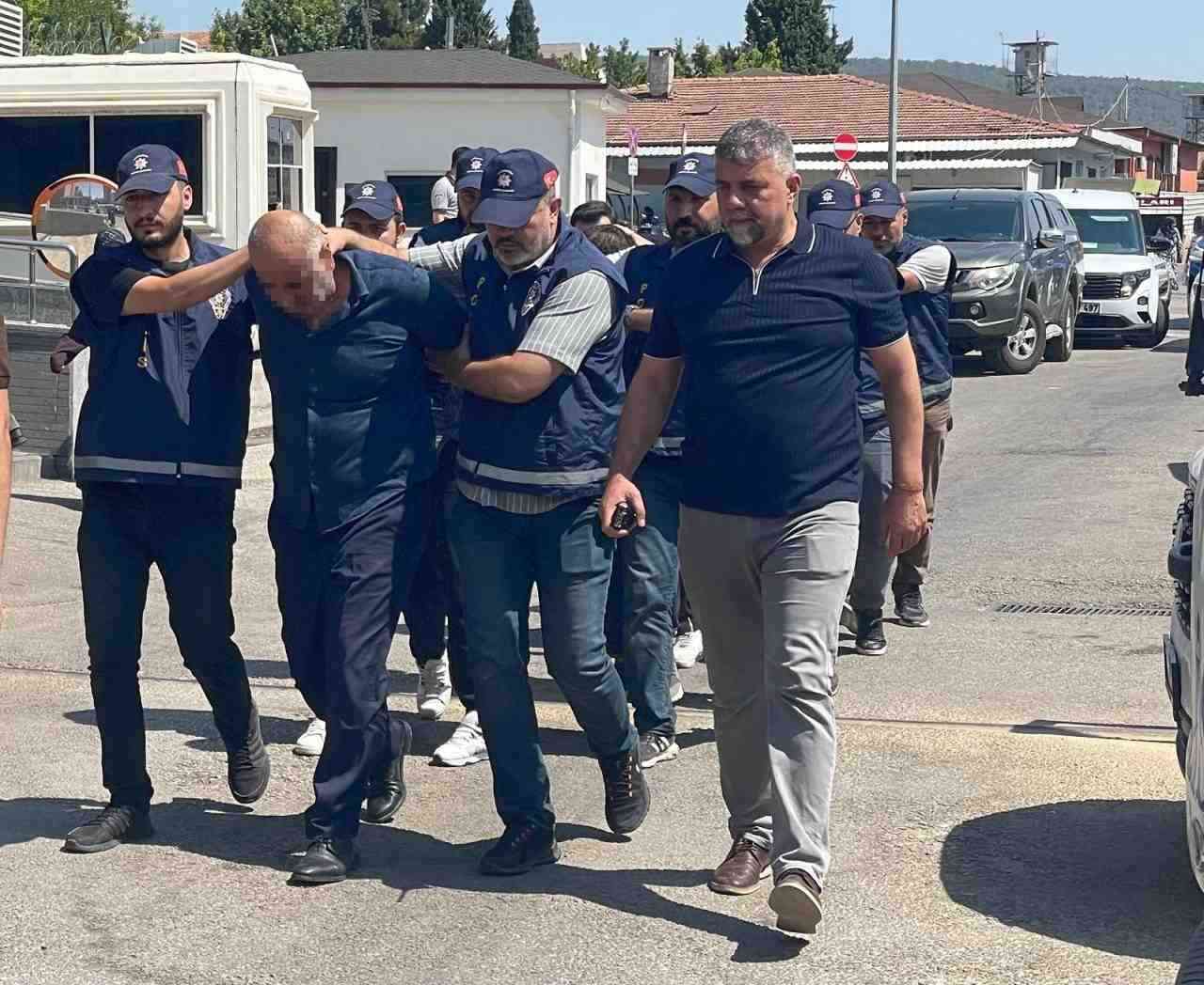 Gaziantep’te bir zincir markette yaşanan ve adeta film sahnelerini aratmayan