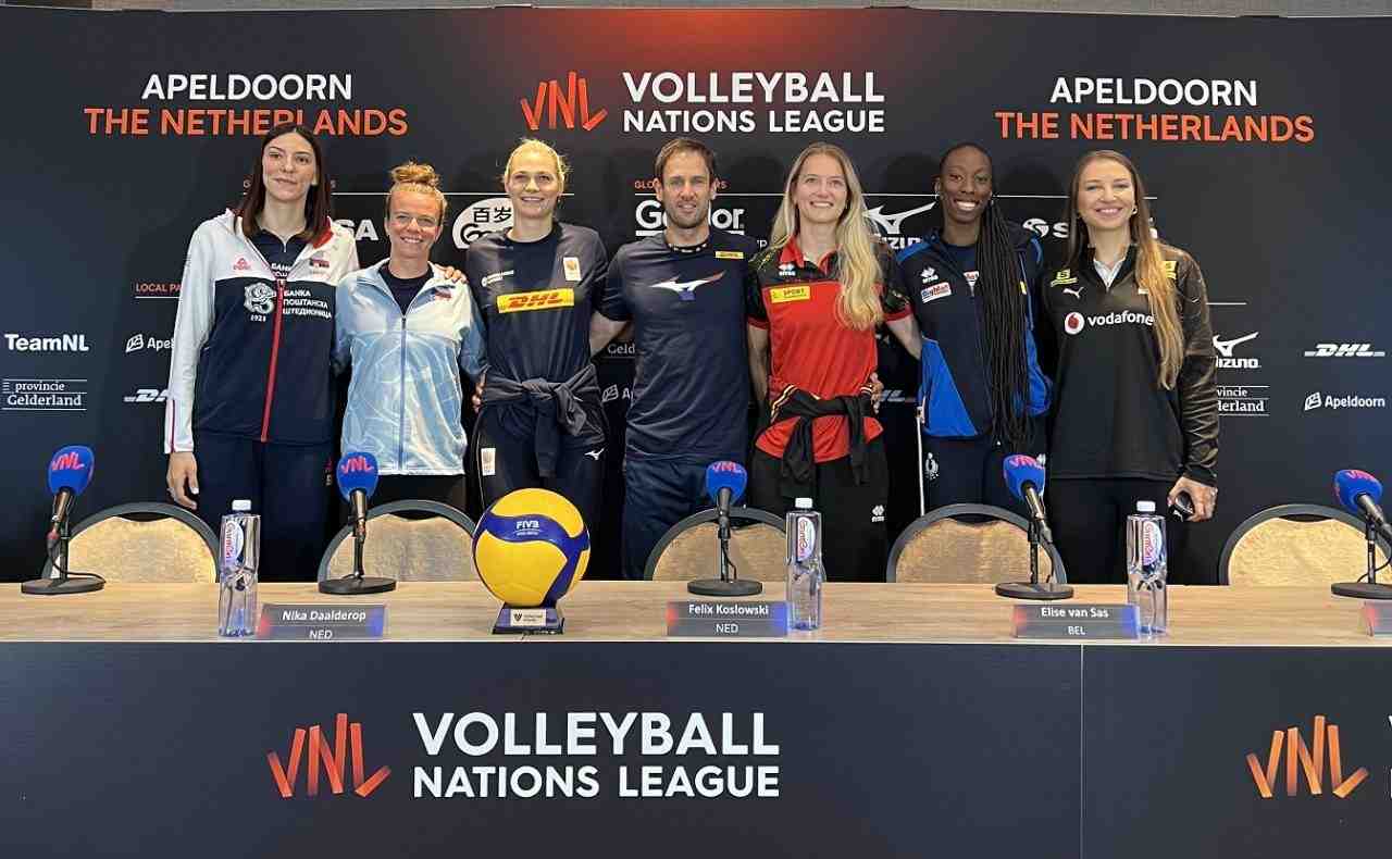 A Milli Kadın Voleybol Takımı’nın kaptanlarından Meliha Diken, Hollanda’nın Apeldoorn