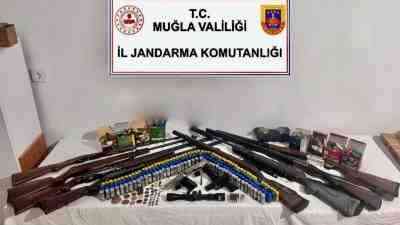 Ula’da Jandarmadan Kaçakçılık OperasyonuMuğla’nın Ula ilçesinde jandarma ekipleri tarafından düzenlenen