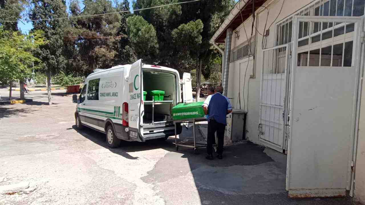 Gaziantep’in Barak Mahallesi’nde 14 yaşındaki Suriye uyruklu Osman Cuma, arkadaşının