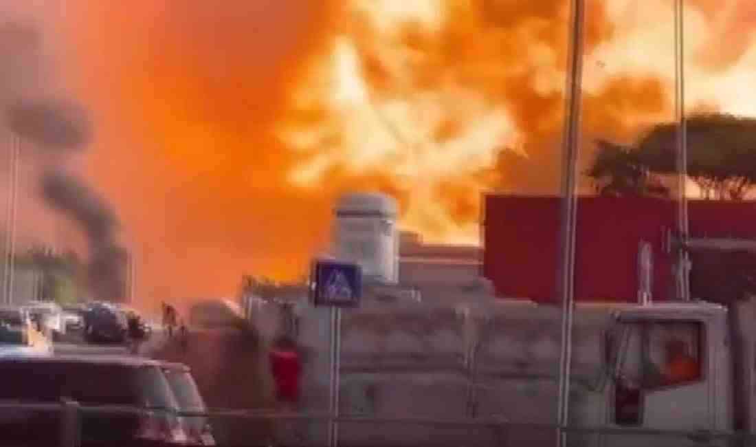 İtalya’nın başkenti Roma’nın güneydoğusunda bir akaryakıt istasyonunda şiddetli bir patlama