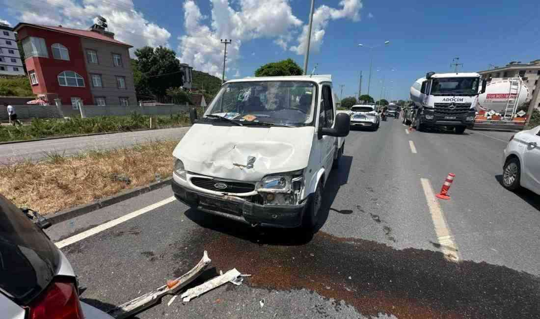Üç Araç Çarpıştı, İki Kişi Hastaneye KaldırıldıSamsun’un Atakum ilçesinde meydana