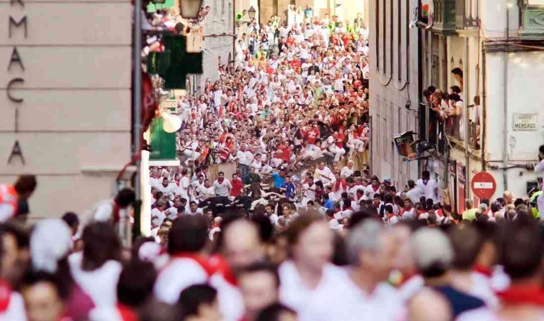 İspanya’nın Pamplona kentinde her yıl düzenlenen geleneksel San Fermin Festivali