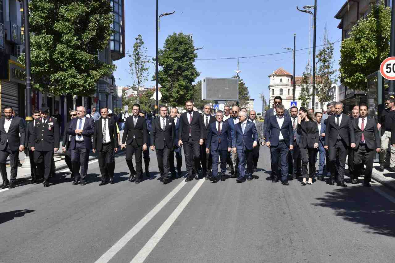 Sivas’ta 2 Temmuz 1993’te Pir Sultan Abdal Kültür Etkinlikleri için