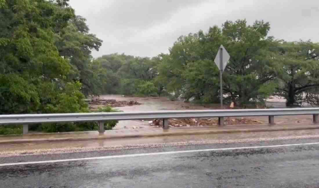 ABD’nin Texas eyaletinde etkili olan şiddetli yağış, Kerr County bölgesindeki