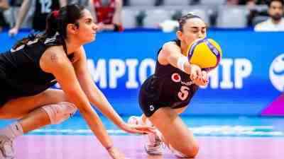 Hırvatistan’da düzenlenen U19 Kadınlar Dünya Voleybol Şampiyonası’nda mücadele eden Türkiye,