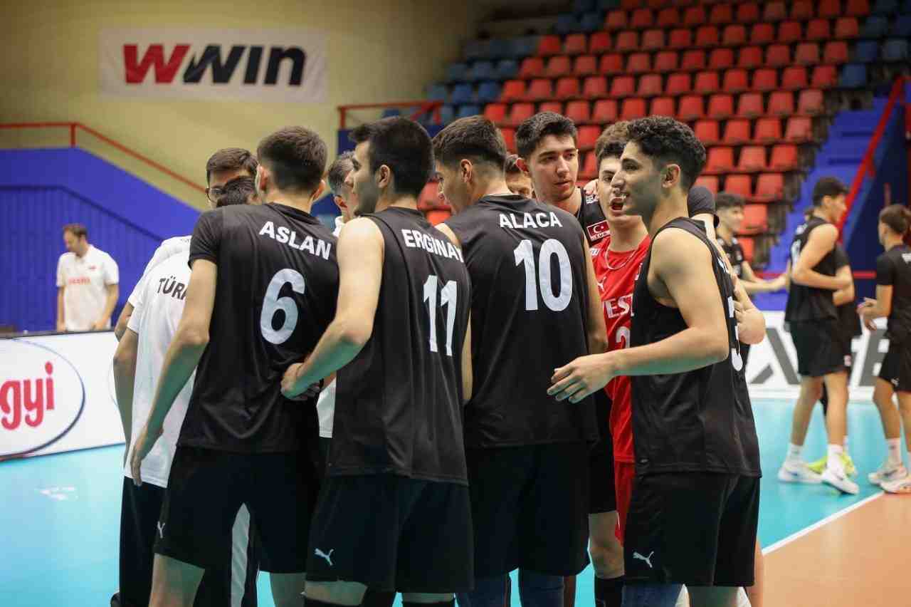 Milliler Kuzey Makedonya’yı Set Vermeden GeçtiTürkiye 19 Yaş Altı Erkek