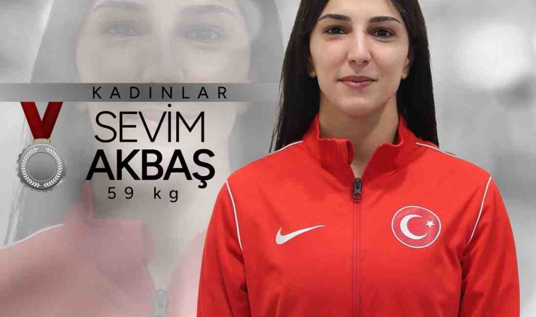 İtalya’nın Caorle kentinde düzenlenen U20 Avrupa Güreş Şampiyonası’nda, kadınlar 59