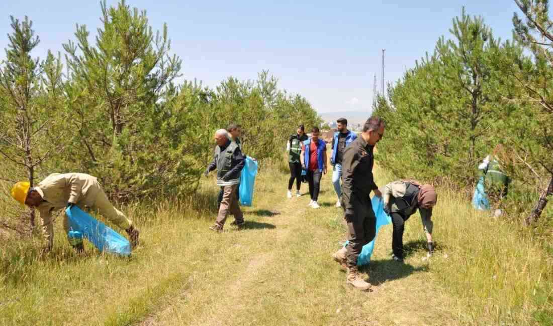 Kars’ta gönüllü gençler, orman yangınlarına karşı farkındalık oluşturmak amacıyla Celal