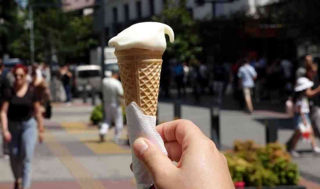 Yazın Vazgeçilmezi Dondurma, Yanlış Tüketimde Tehlike SaçıyorKaradeniz Teknik Üniversitesi (KTÜ)
