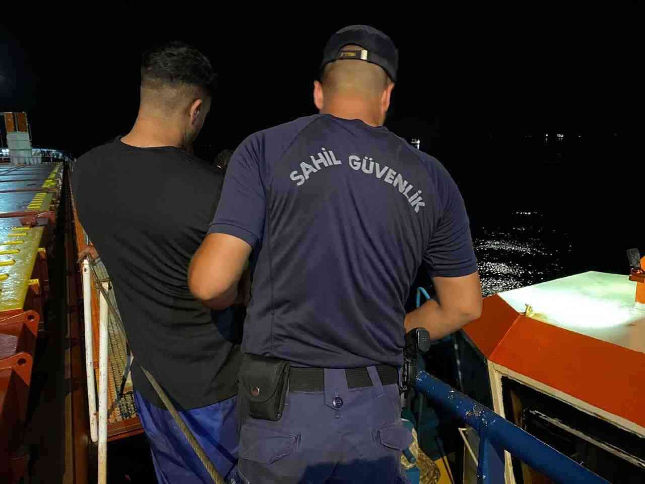 Kargo Gemisinde Saklanan Faslı Göçmenler Sahil Güvenlik Tarafından YakalandıÇanakkale Bozcaada