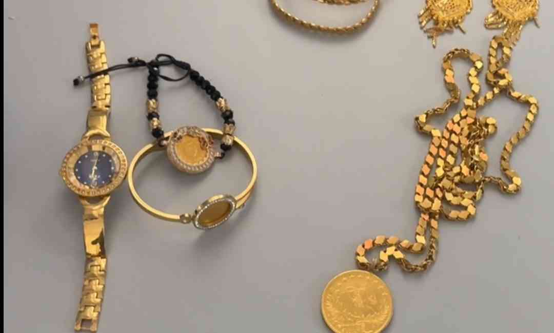 Batman’ın Fatih Mahallesi’nde yaşayan 14 yaşındaki Ömer Çoban, çöpün yanında