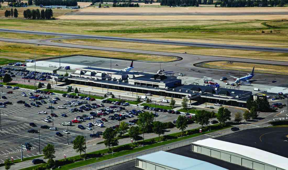 ABD’nin Montana eyaletinde, Kalispell City Havaalanı’nda iki uçağın çarpışması sonucu