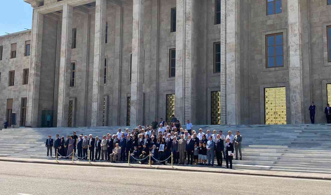 Eski Sanayi ve Ticaret Bakanı Hasan Akyol, yaşlılığa bağlı rahatsızlıkları