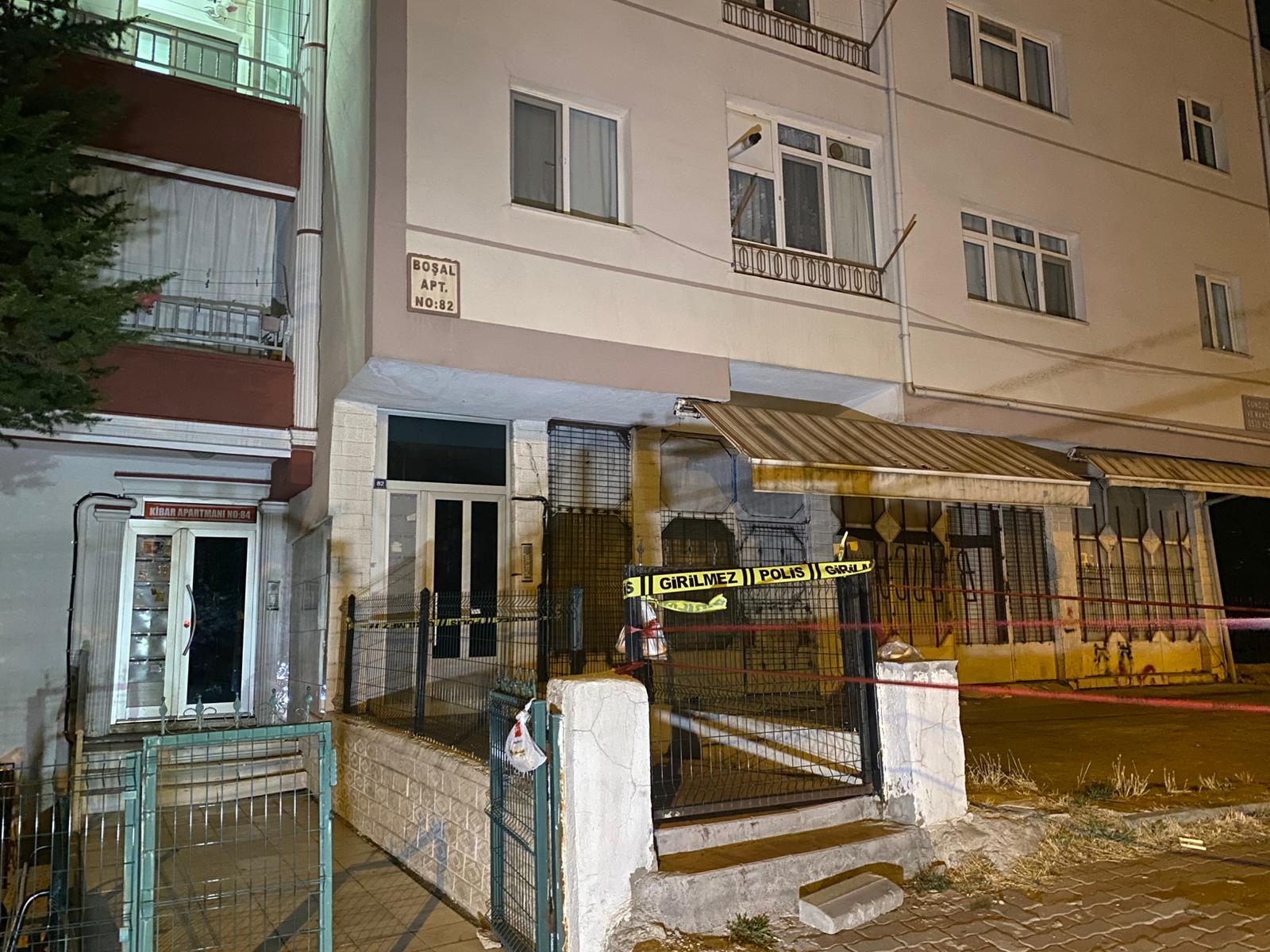Ankara’nın Sincan ilçesinde, 8 katlı bir apartman gece saatlerinde yıkılma