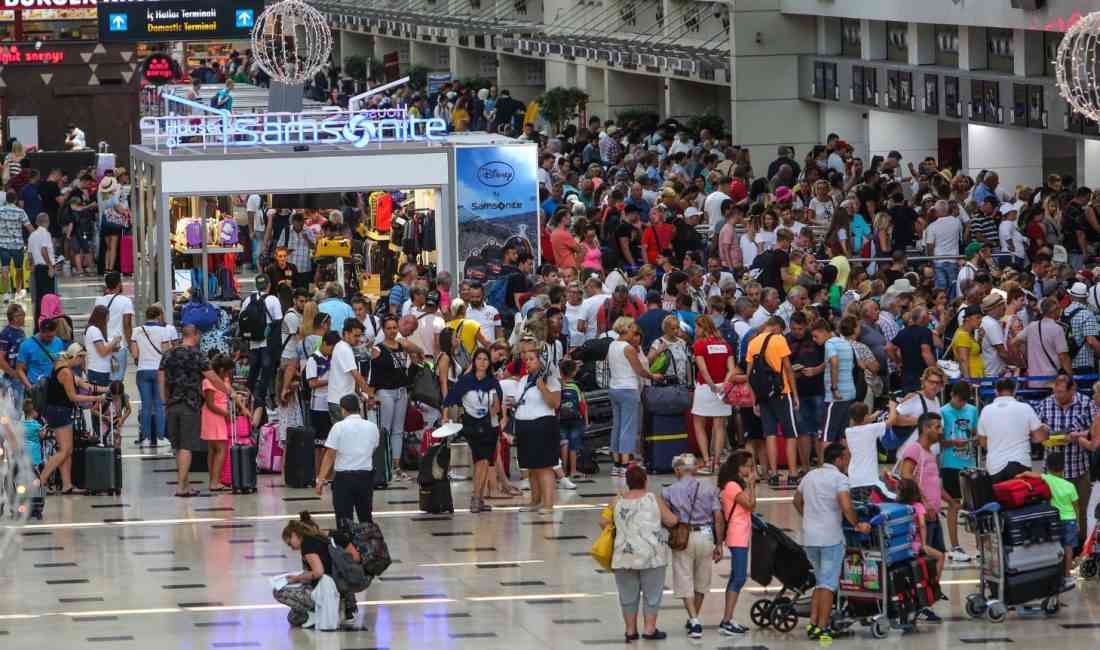 Antalya’ya 7 Ayda Yaklaşık 9 Milyon Turist Geldi Antalya, 2025