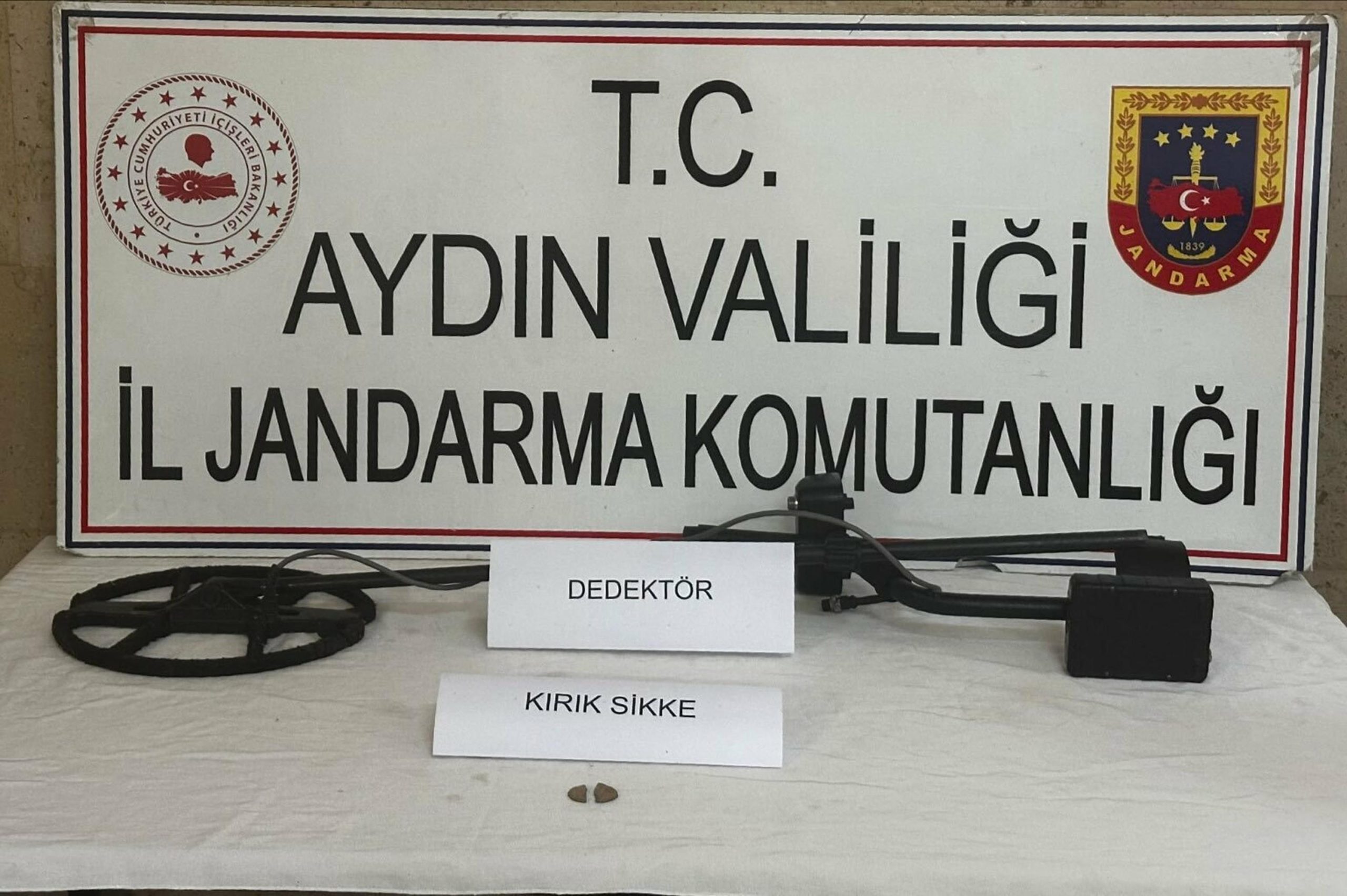 AYDIN – Germencik ilçesi Çamköy Mahallesi’nde, jandarma ekipleri tarafından düzenlenen