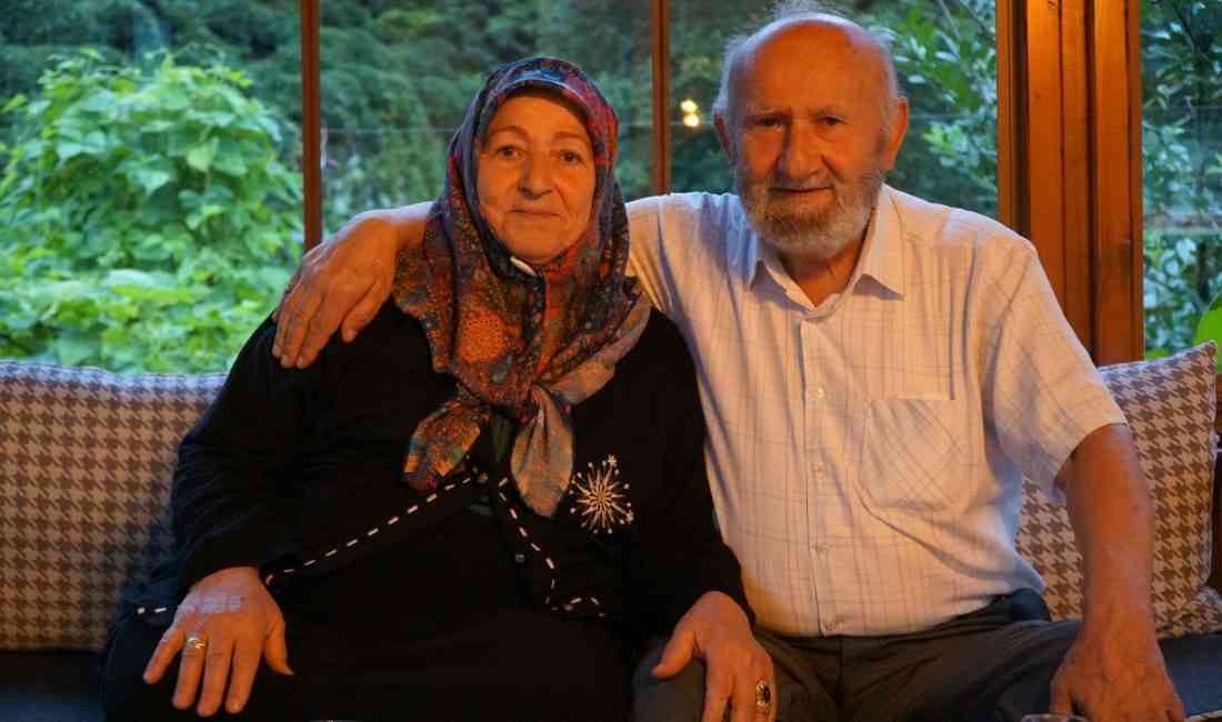 RİZE’de yaşayan Ahmet (86) ve Mükerrem Kanbur (81) çifti, 63