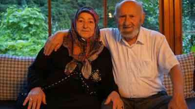RİZE’de yaşayan Ahmet (86) ve Mükerrem Kanbur (81) çifti, 63