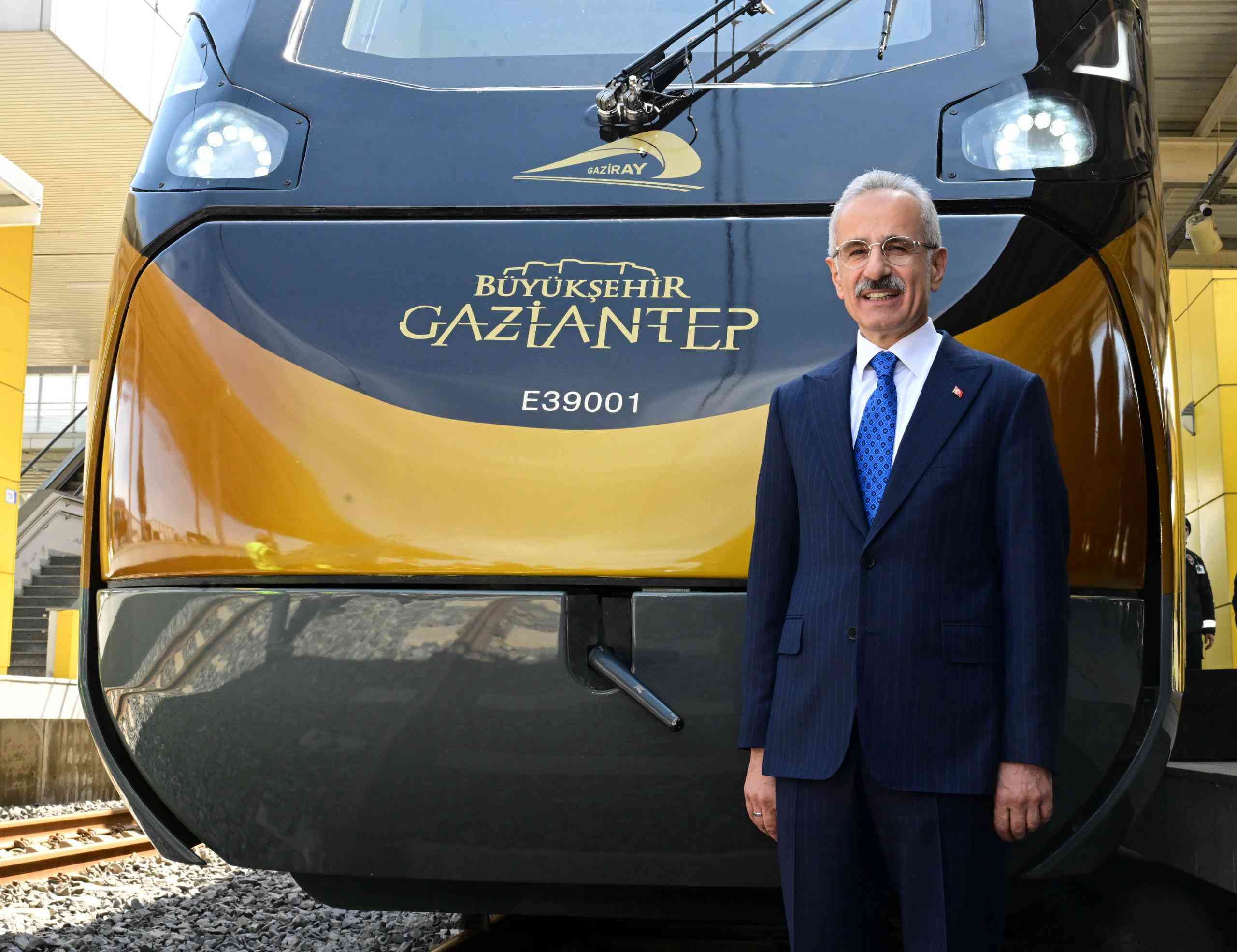 &nbsp; Gaziantep Büyükşehir Belediyesi’ne Yeni Yerli Tren Seti Teslimi Ulaştırma