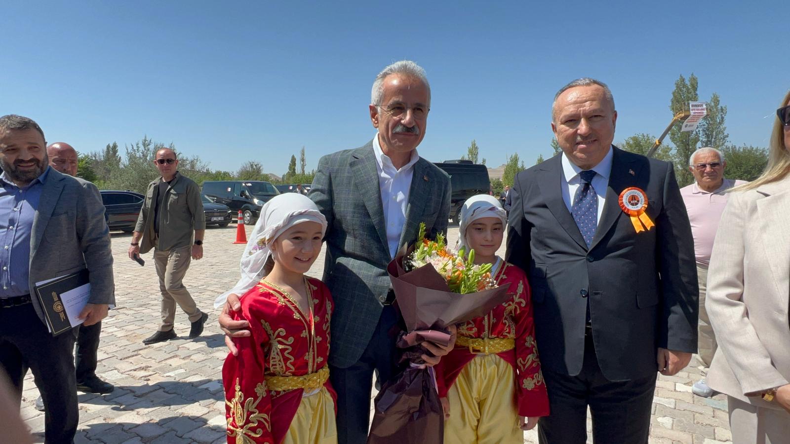 Ulaştırma ve Altyapı Bakanı Abdulkadir Uraloğlu, Nevşehir’in Avanos ilçesinde Sultan