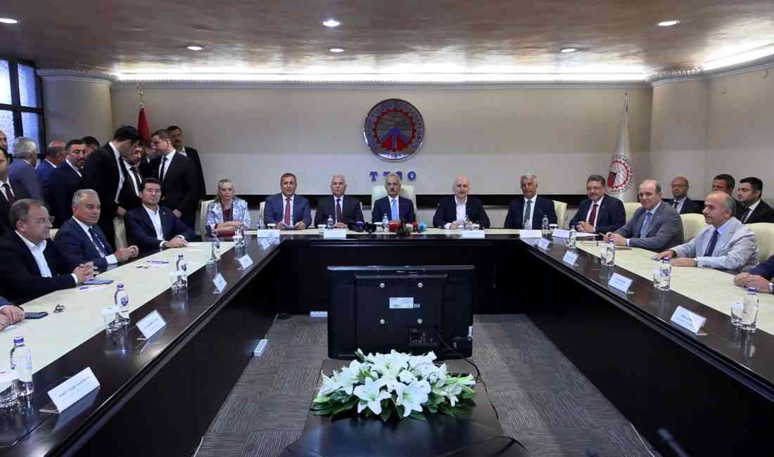 Ulaştırma ve Altyapı Bakanı Abdulkadir Uraloğlu, Trabzon’da gerçekleştirdiği toplantıda, şehre