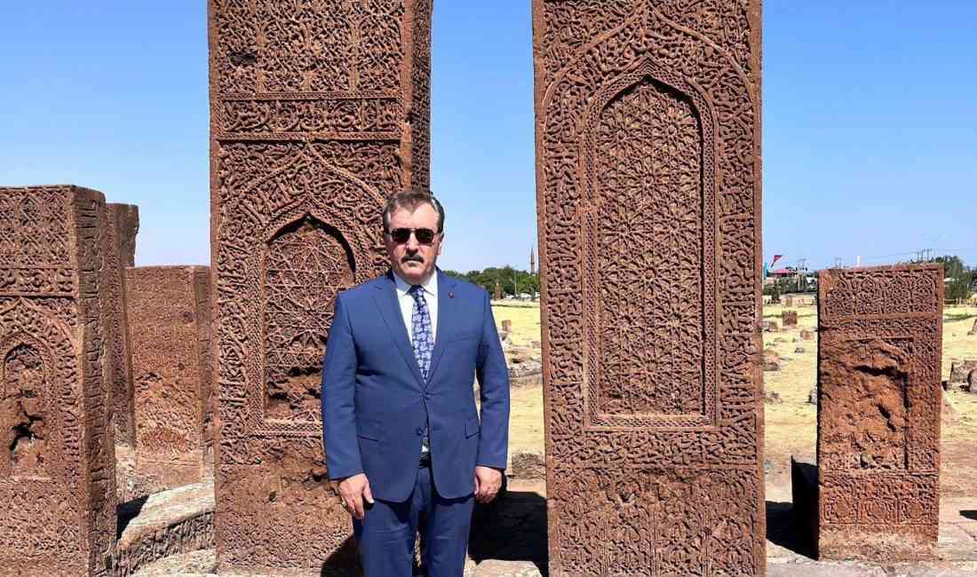 Büyük Birlik Partisi (BBP) Genel Başkanı Mustafa Destici, 26 Ağustos