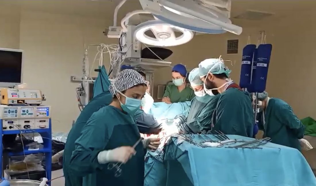 Sinop’tan Gelen Organ Bağışı, Birçok Hastaya Umut Oldu Sinop’un Ayancık ilçesinde motosiklet kazasında hayatını kaybeden genç kızın organları,