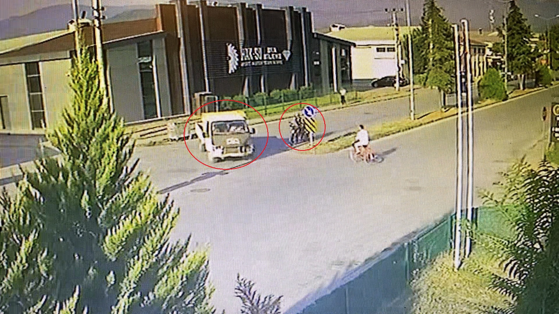 Bursa’nın İnegöl ilçesinde meydana gelen trafik kazasında, dönüş yapan bir
