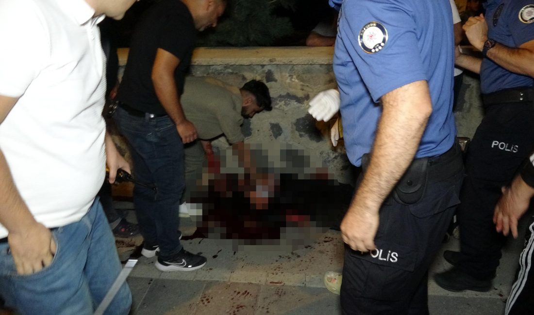 Erzurum’da iki grup arasında çıkan bıçaklı kavgada, 24 yaşındaki Ahmet
