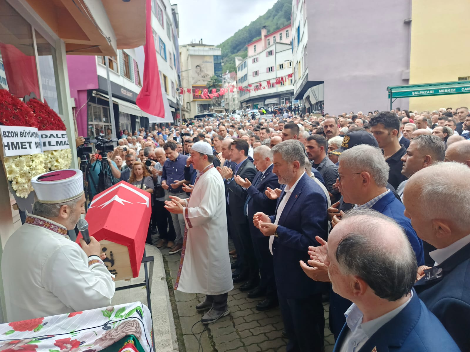 Ankara’da sağlık sorunları nedeniyle tedavi gördüğü hastanede hayatını kaybeden eski