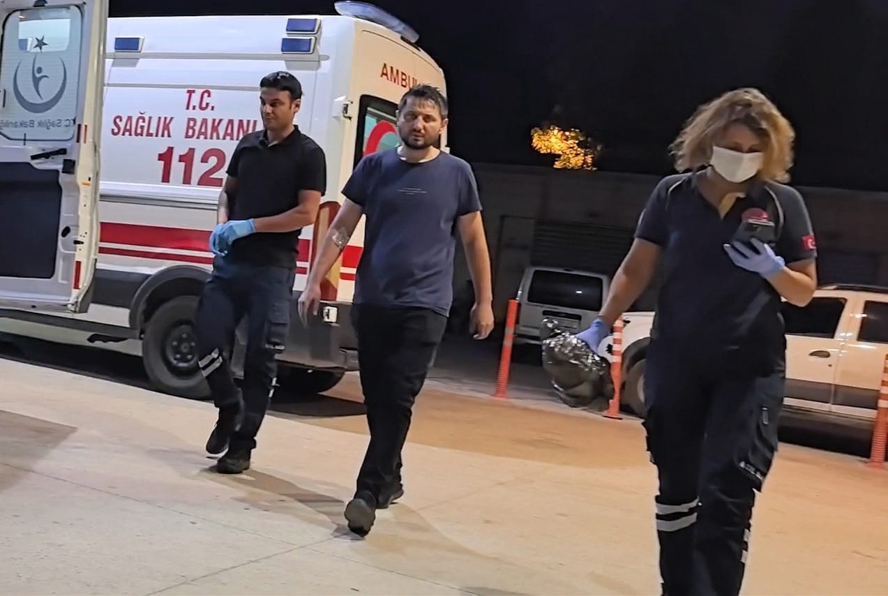 Bursa’nın İnegöl ilçesinde, bir tekstil fabrikasında makinedeki asidik asidin üzerine