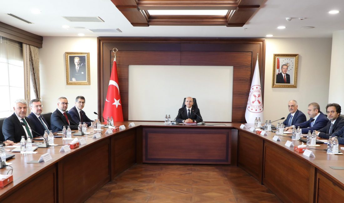 Finansal İstikrar Komitesi, Ekonomik Durum ve Krediler Üzerine Toplandı Hazine ve Maliye Bakanı Mehmet Şimşek başkanlığında gerçekleştirilen Finansal İstikrar